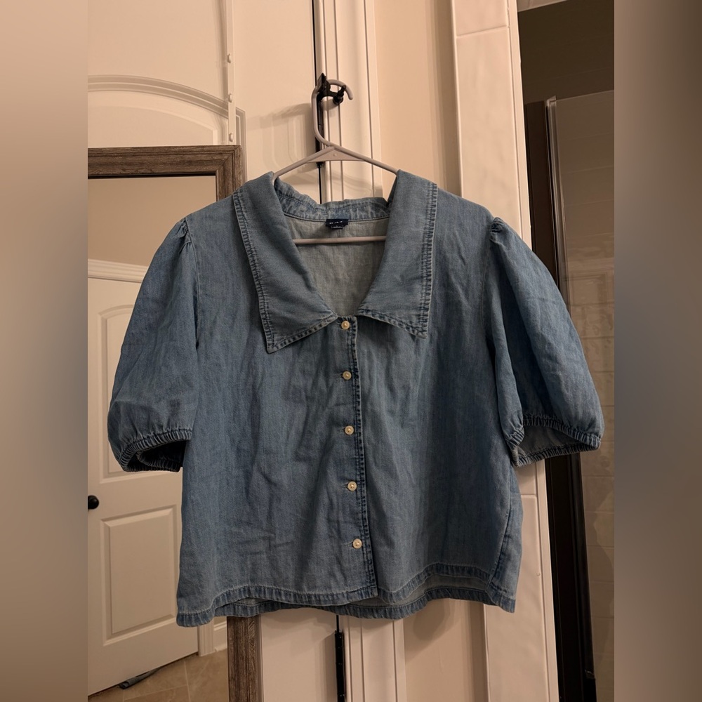 GAP Light Denim Puff Sleeve Button-Up Blouse L